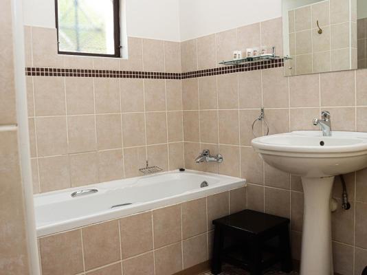 Room image 5