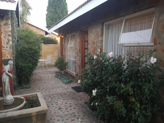 Gemsbok Cottage - 278572
