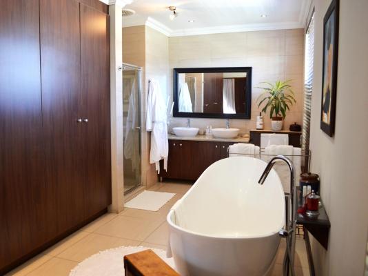 Room image 2