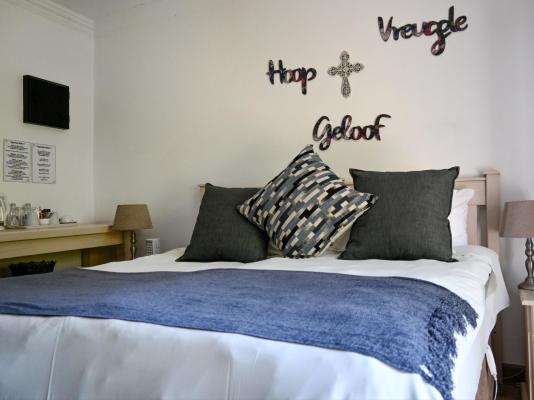 Room image 4