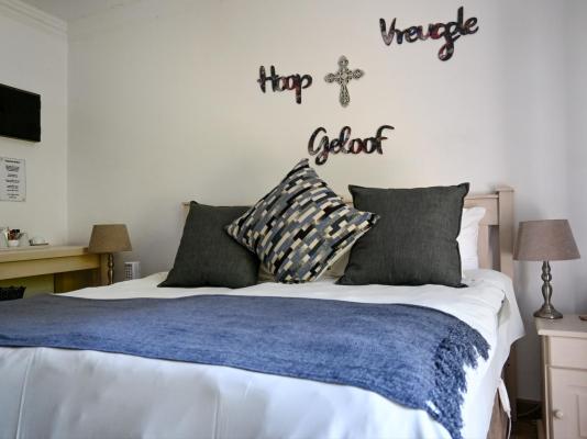 Room image 8