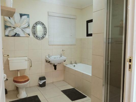 Room image 15