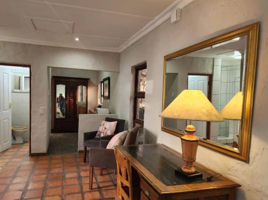 Room image 35