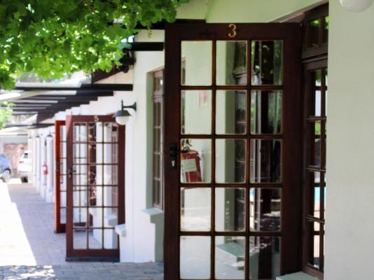 Barons Palace Hotel - 278952