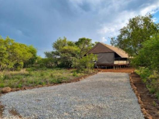 Lords and Ladies Bush Lodge - Property / Building