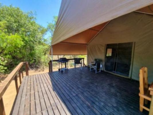 Lords and Ladies Bush Lodge - Braai/BBQ facilities