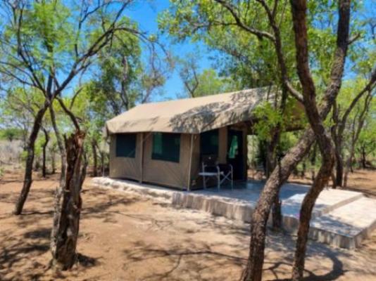 Lords and Ladies Bush Lodge - Property / Building