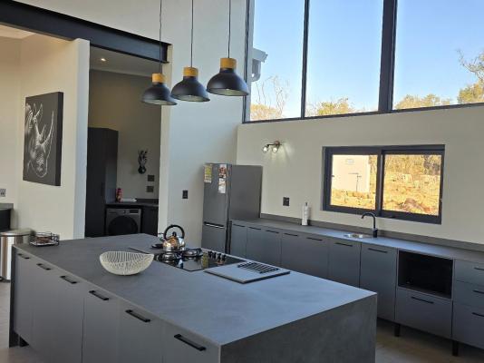 Room image 7