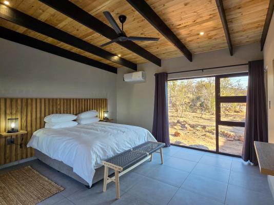 Room image 13