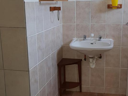 Room image 3