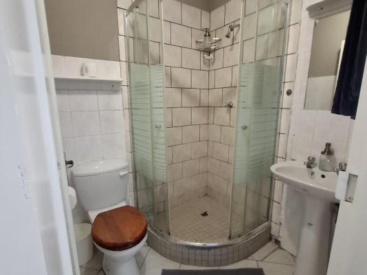 Room image 6