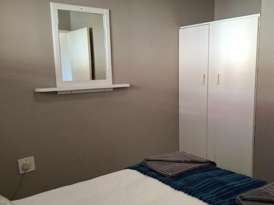 Room image 4