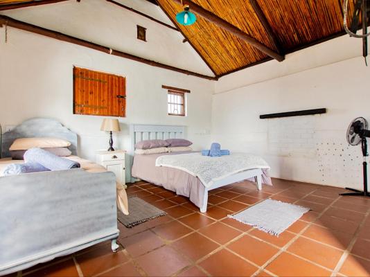 Room image 1