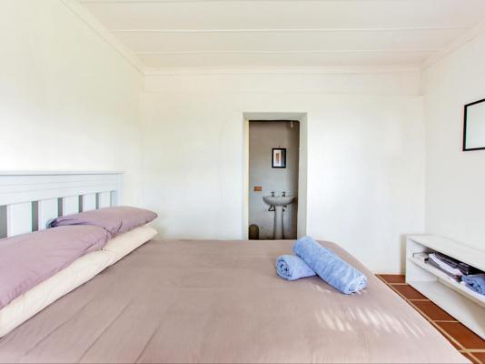 Room image 4