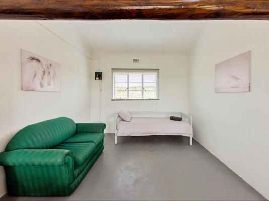 Room image 15