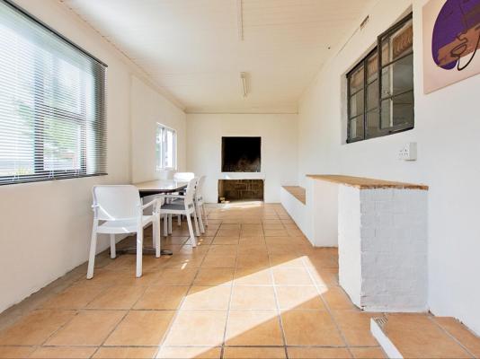 Room image 1