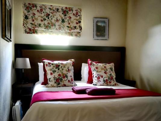 Room image 3