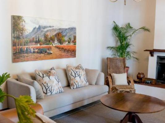 Vendome Wine Estate - Communal lounge/ TV room