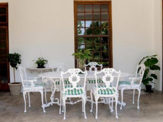 Vendome Wine Estate - Patio