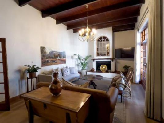 Vendome Wine Estate - Communal lounge/ TV room