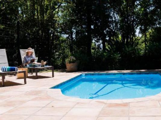 Vendome Wine Estate - Pool view