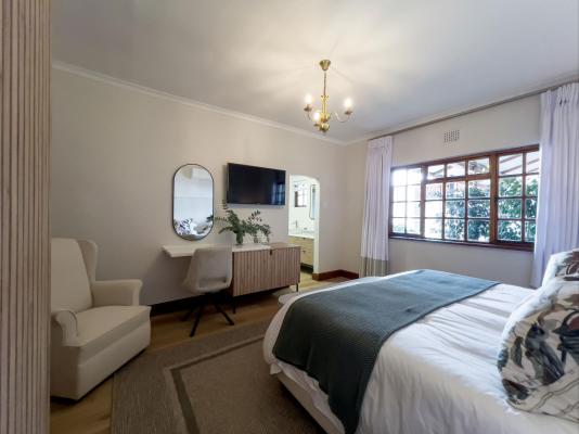 Room image 1