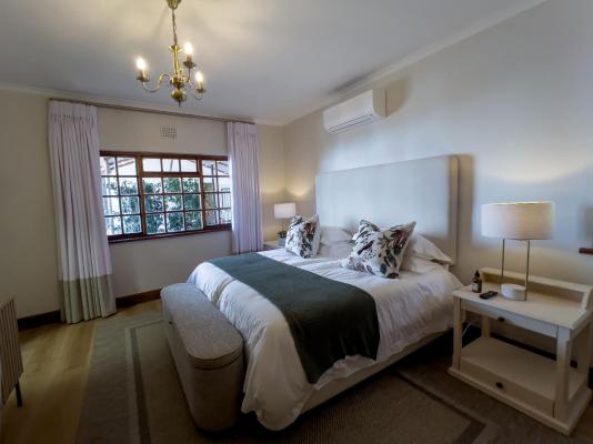 Room image 3