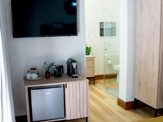 Room image 3