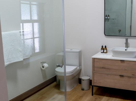Room image 3