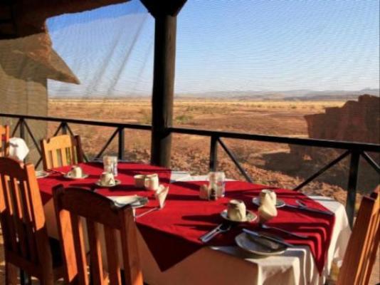 Twyfelfontein Country Lodge - Patio