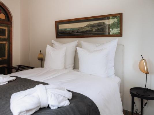 Room image 3
