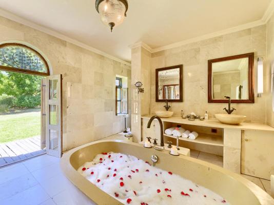 Room image 1