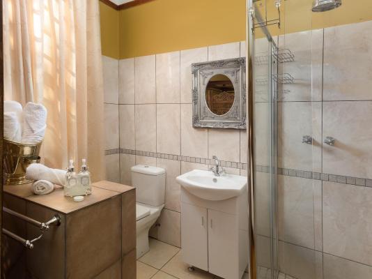 Room image 4