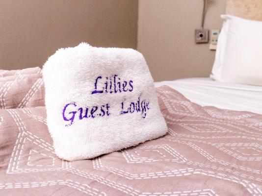 Lillies Guest House - 280253