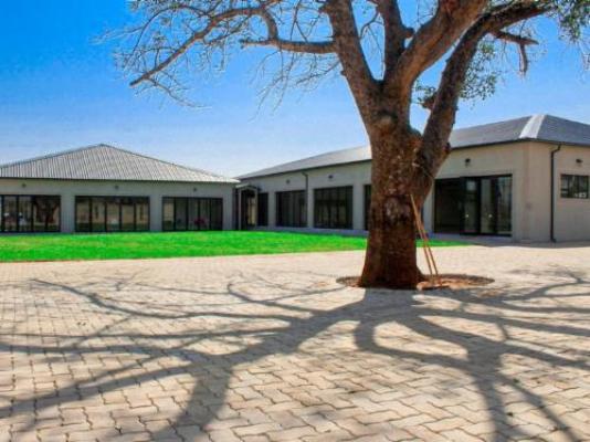 Mganwini Lodge - Property / Building