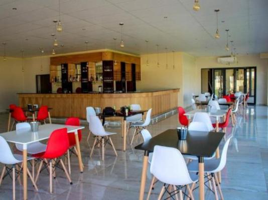 Mganwini Lodge - Dining area
