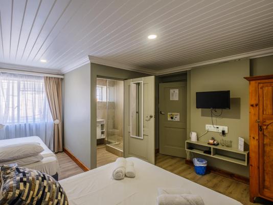 Room image 1