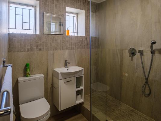 Room image 2