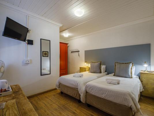 Room image 1