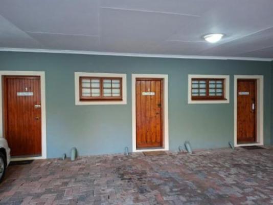 White House Lodge Vryheid - Facade or entrance