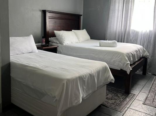 Room image 6