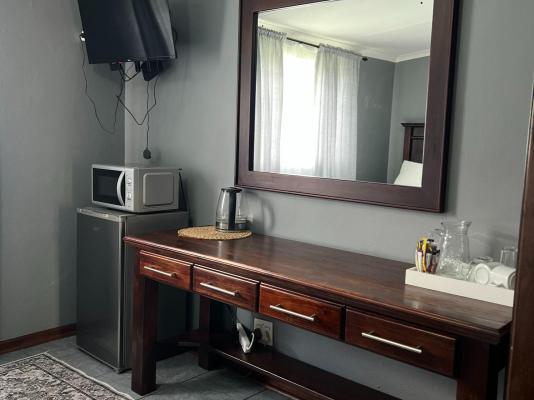 Room image 3