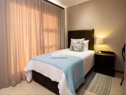 Room image 3