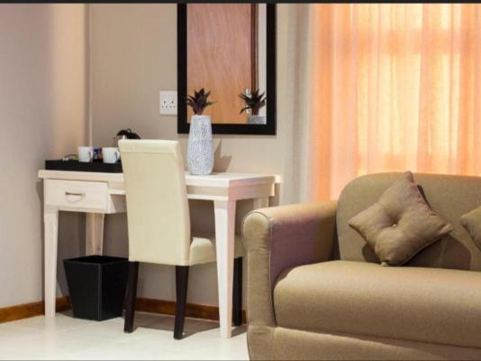 Room image 3