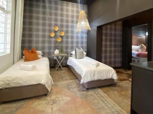Room image 11