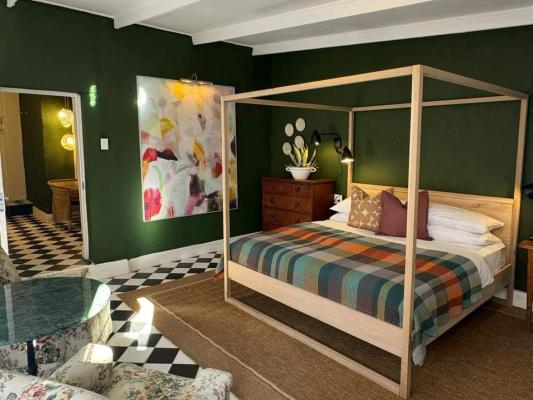 The Hanover Luxury Hotel - 280656