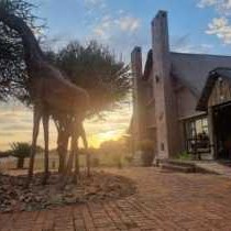 Sundowners Game Lodge - Property / Building