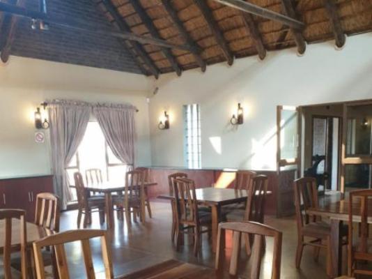 Sundowners Game Lodge - Breakfast area
