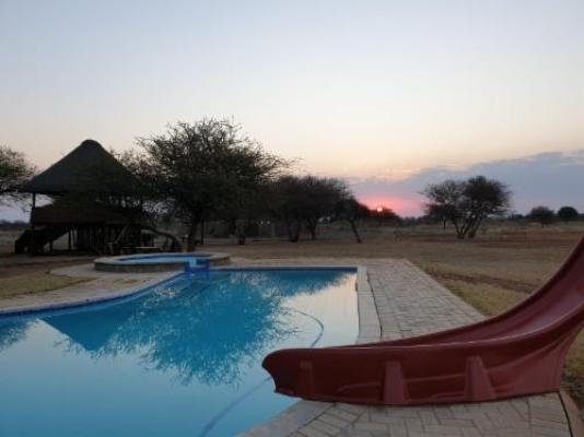 Sundowners Game Lodge - Swimming pool