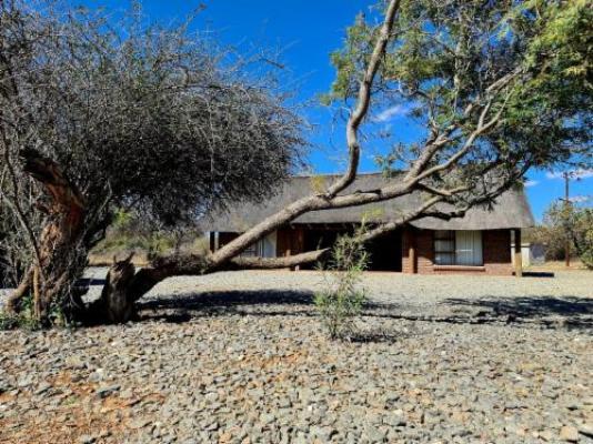 Sundowners Game Lodge - Property / Building